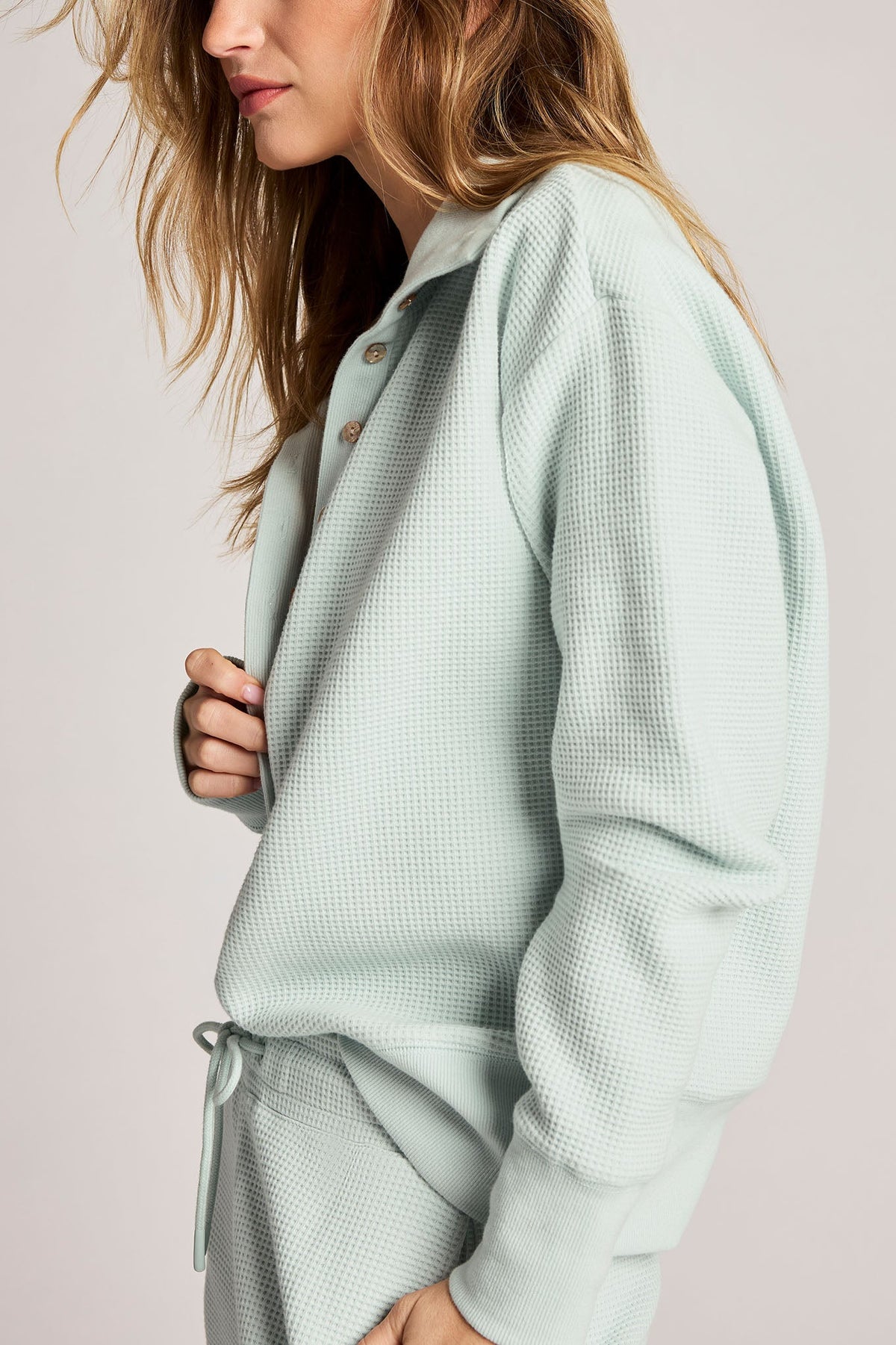 Waffle Knit Pullover in Mist